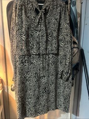 Jones New York Black and White Printed Tie-Neck Long Sleeve Dress